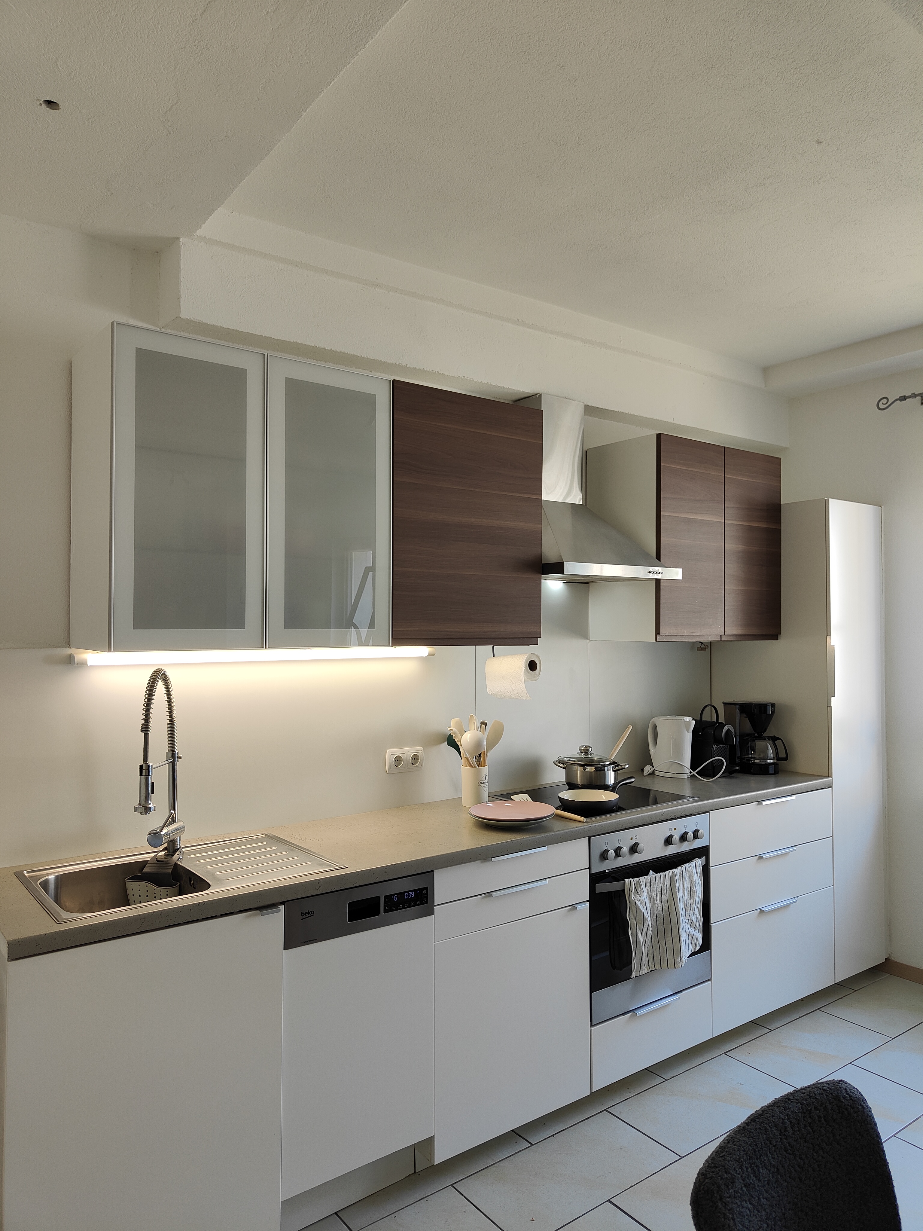 MonteurZimmer: Küche mit Backofen und Ceranfeld - Ferienwohnung Landliebe