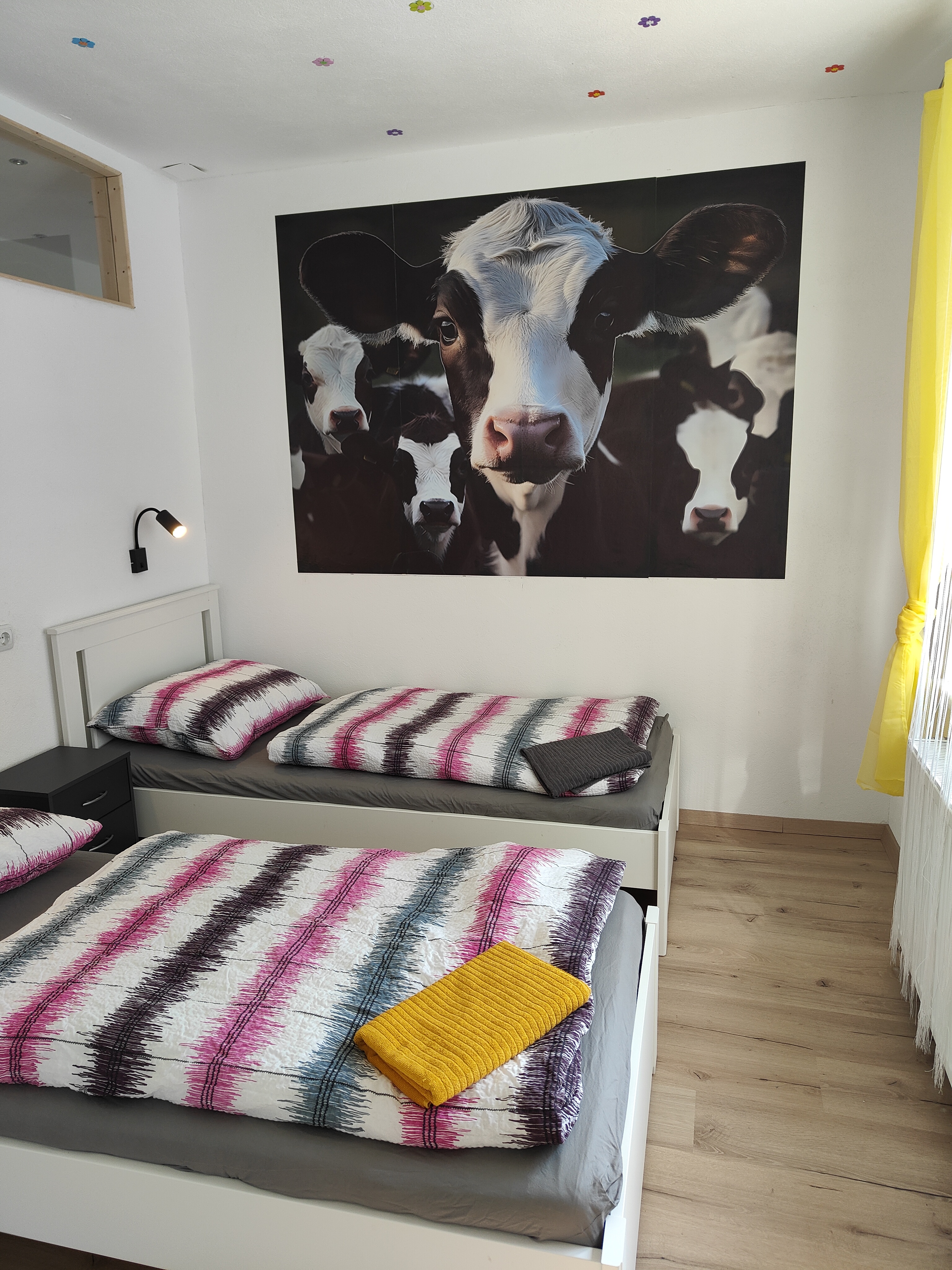 MonteurZimmer: Schlafzimmer mit 2 Einzelbetten - Ferienwohnung Landliebe