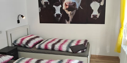 Monteur-Zimmer - Österreich - Schlafzimmer mit 2 Einzelbetten - Ferienwohnung Landliebe