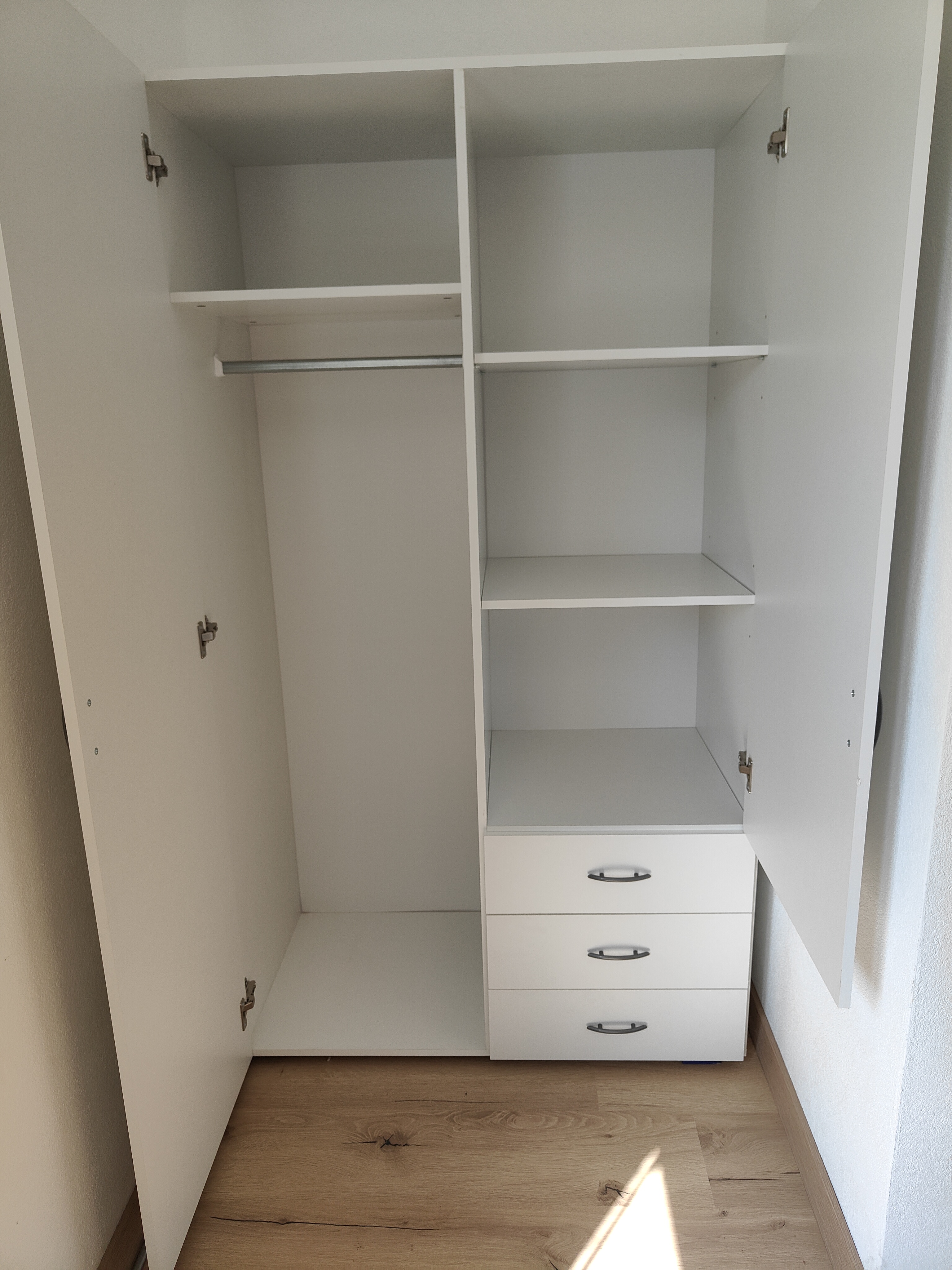 MonteurZimmer: Inneneinrichtung Kasten - Ferienwohnung Landliebe