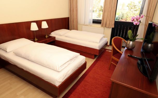 Monteur-Zimmer - Preis pro Nacht - Wien-Stadt - Sporthotel Ebreichsdorf