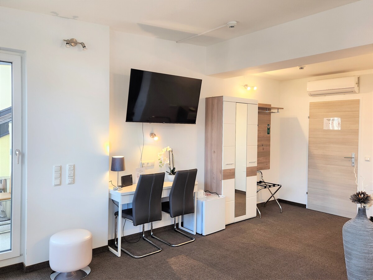 Monteur-Zimmer - Maria Ellend - Hotel Michael