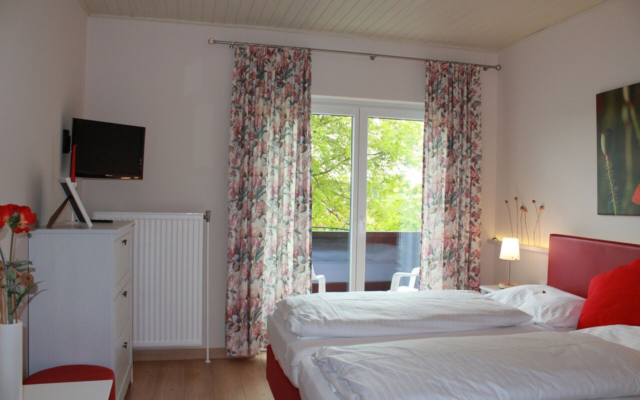 MonteurZimmer: Bergwirt & Mohnhotel Zwettl