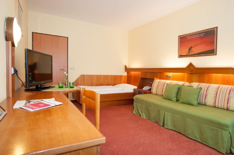 Monteur-Zimmer - Fernseher - Hotel zur Post