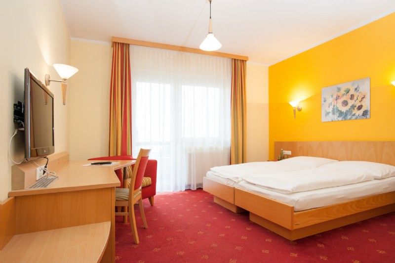 Monteur-Zimmer - Fernseher - Hotel zur Post