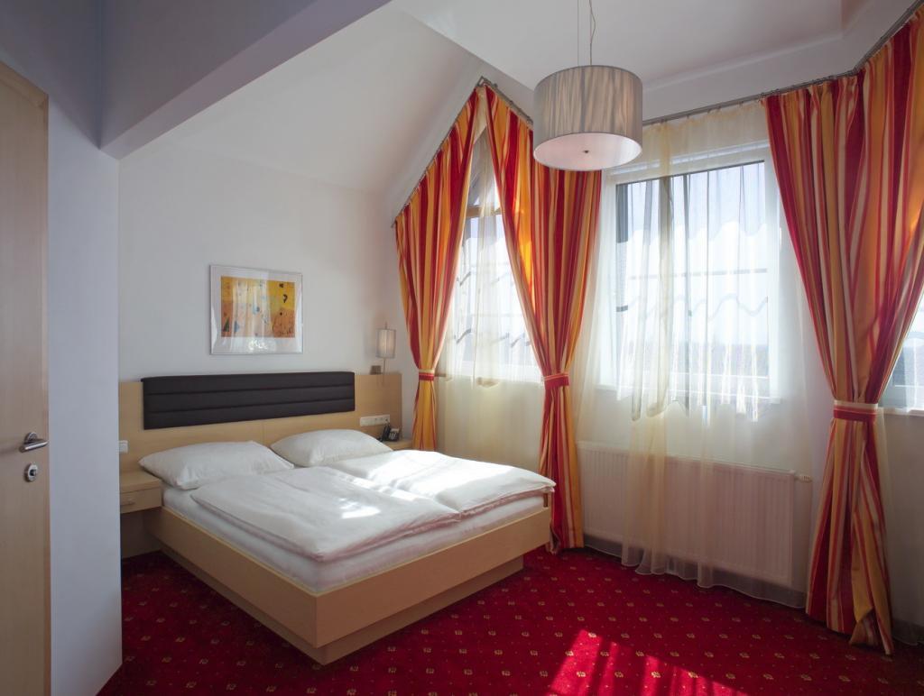 Monteur-Zimmer - Klam - Hotel Wallner zum grünen Baum