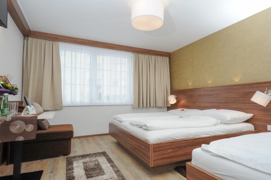 Monteur-Zimmer - Klam - Hotel Wallner zum grünen Baum