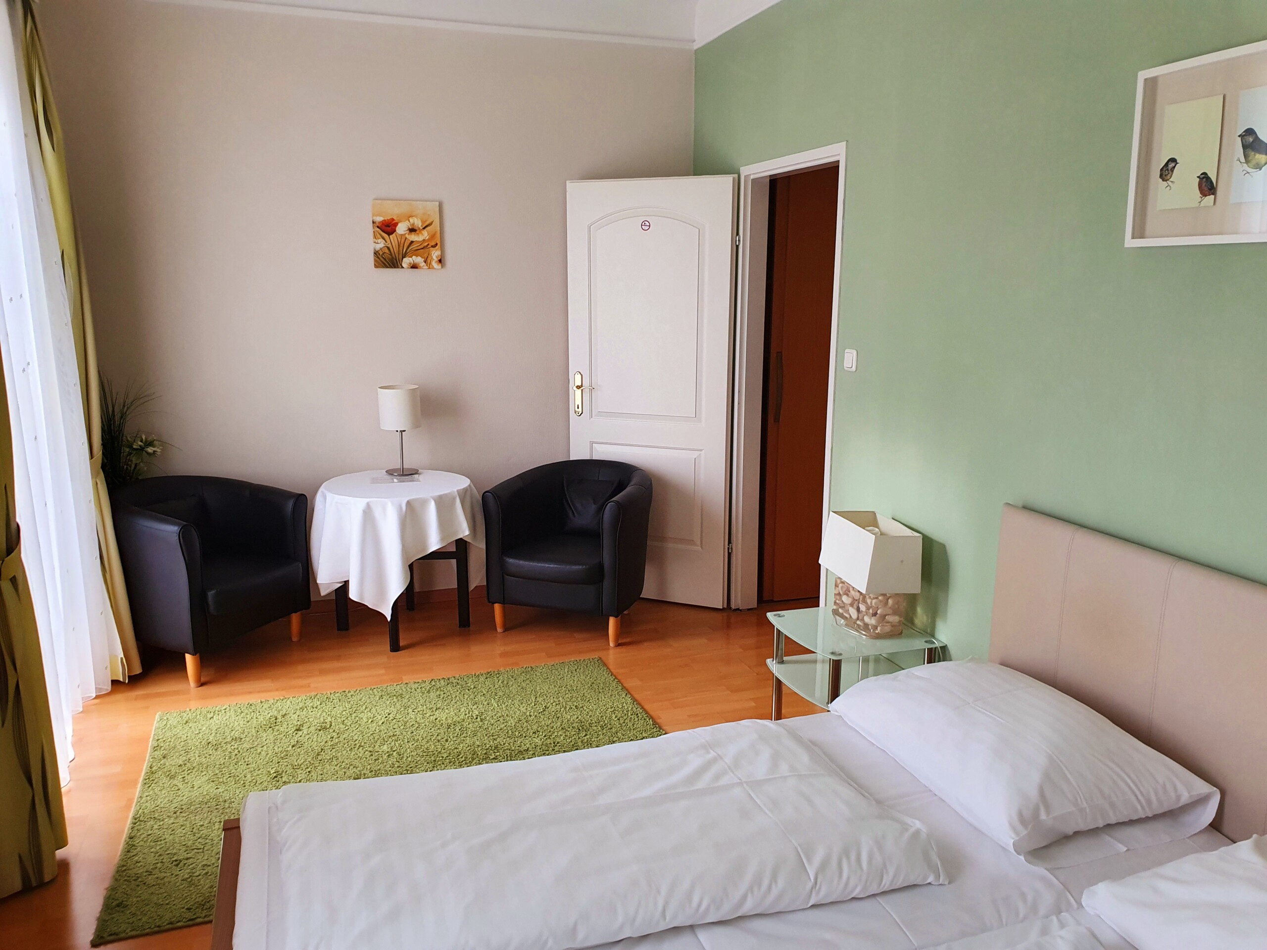 Monteur-Zimmer - Bad Vöslau - Hotel & Restaurant - Hotwagner