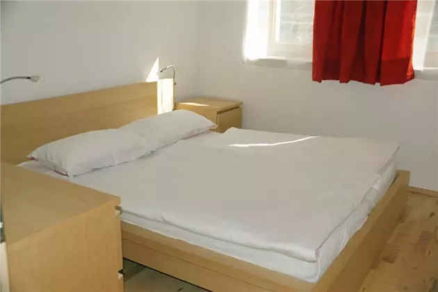 Monteur-Zimmer - Preis pro Nacht - Hall in Tirol - https://tourism.hall-wattens.at/media/provider/haus-gartenfeld-wohnbereich-2.webp - Haus Gartenfeld