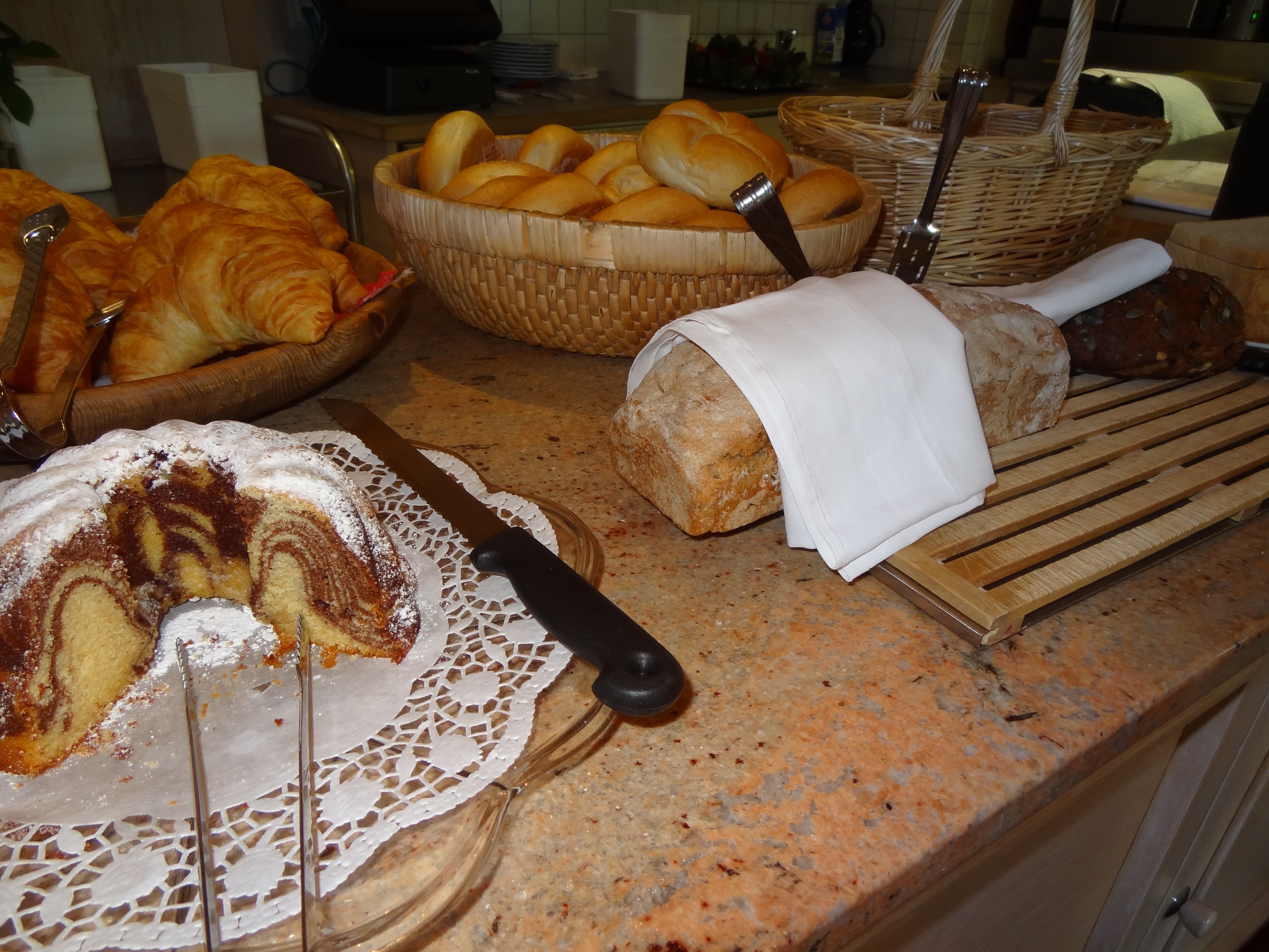 Monteur-Zimmer - Preis pro Nacht - Hall in Tirol - Frühstück mit hausgemachten Speisen und lokalen Produkten - Austria Classic Hotel Heiligkreuz - Hall in Tirol