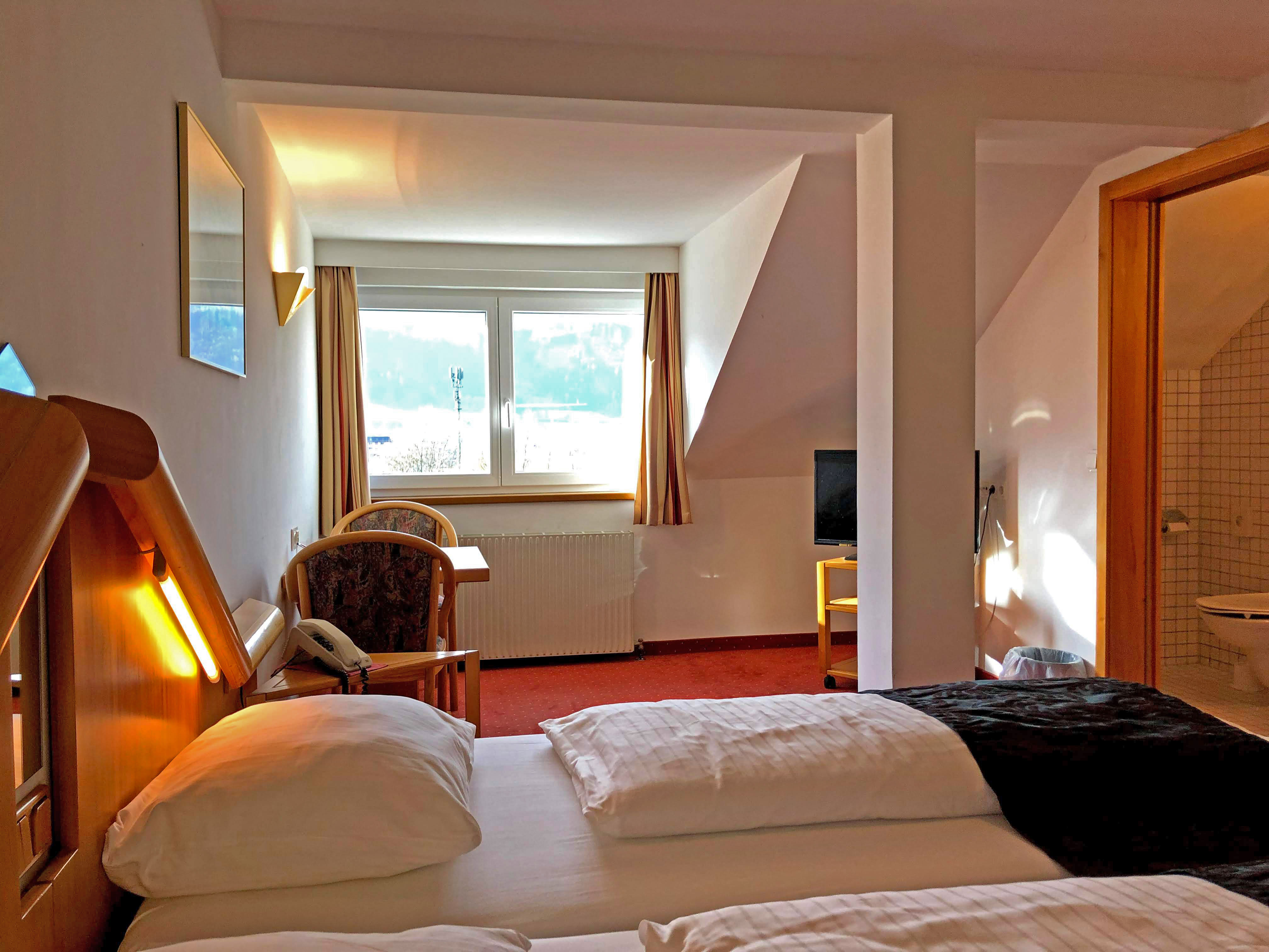 MonteurZimmer: Zimmer Standard - Austria Classic Hotel Heiligkreuz - Hall in Tirol