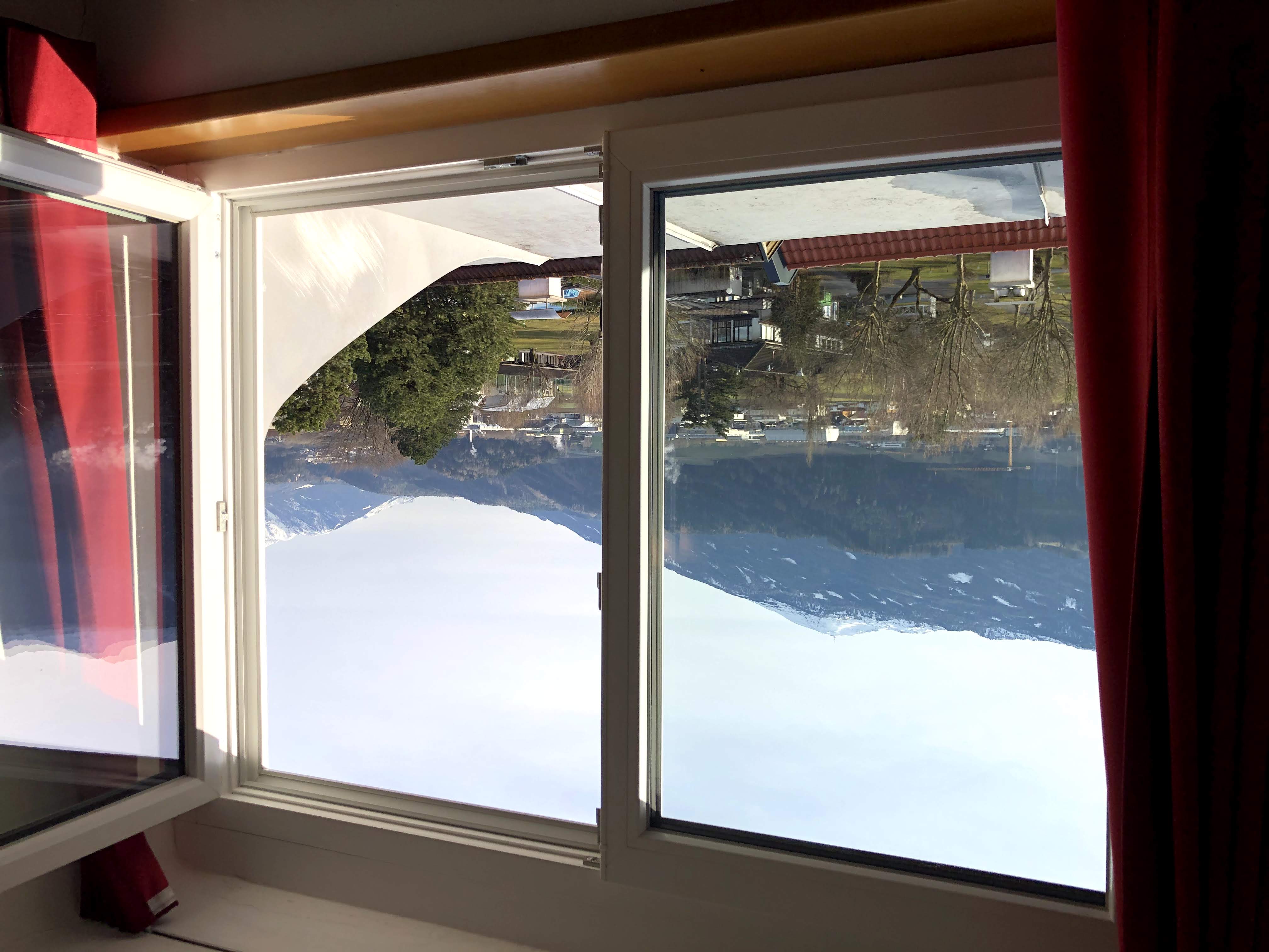 MonteurZimmer: Aussicht vom Standardzimmer - Austria Classic Hotel Heiligkreuz - Hall in Tirol