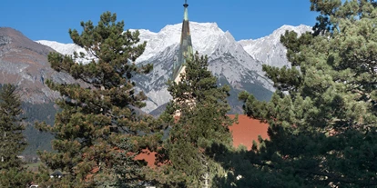 Monteur-Zimmer - Preis pro Nacht - Österreich - https://kreuzschwestern.tirol/wp-content/uploads/2020/01/standard-einzelzimmer-gemeinschaftsbad.jpg - Exerzitienhaus - Kreuzschwestern Hall