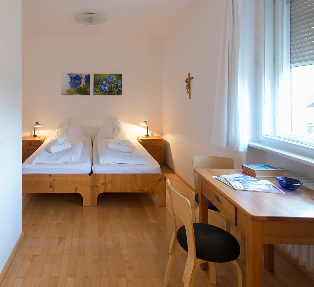 Monteur-Zimmer - Preis pro Nacht - Hall in Tirol - Exerzitienhaus - Kreuzschwestern Hall
