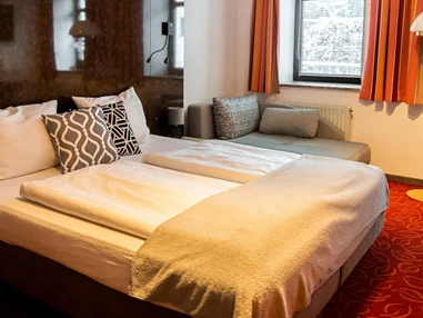 MonteurZimmer: BED & ROOMS
