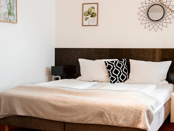 MonteurZimmer: BED & ROOMS