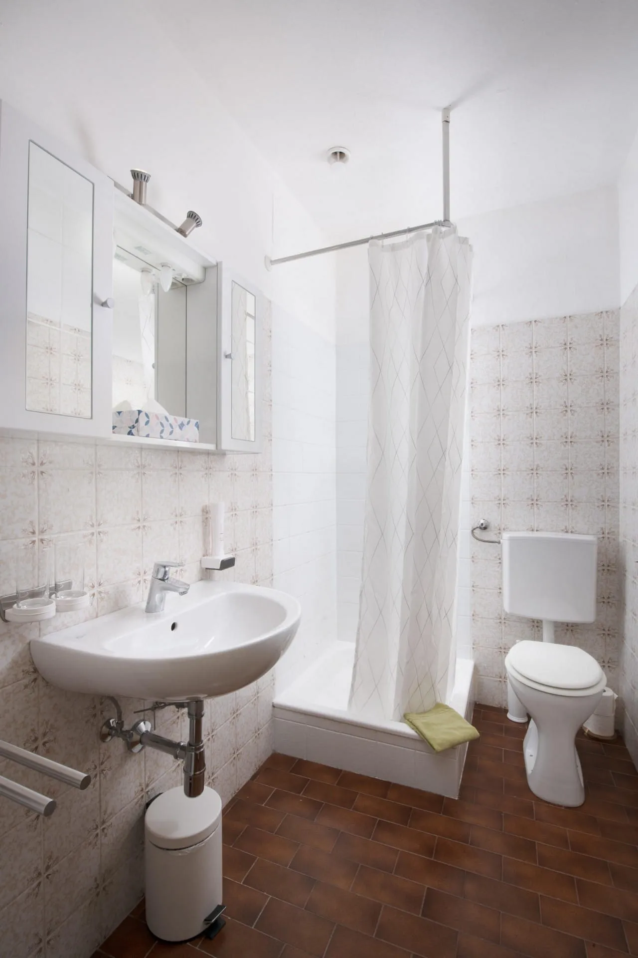 Monteur-Zimmer - Uttendorf (Uttendorf) - Gästehaus Greger - Frühstückspension in St. Johann in Tirol