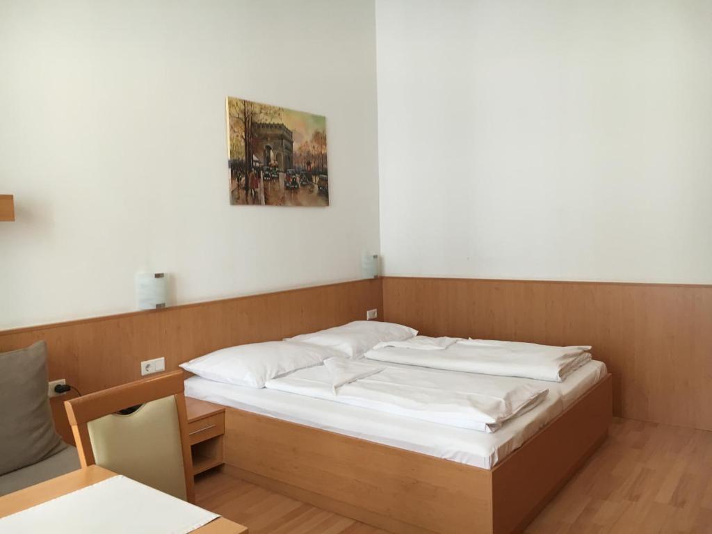 Monteur-Zimmer - Groß-Enzersdorf - Pension Ani-Falstaff