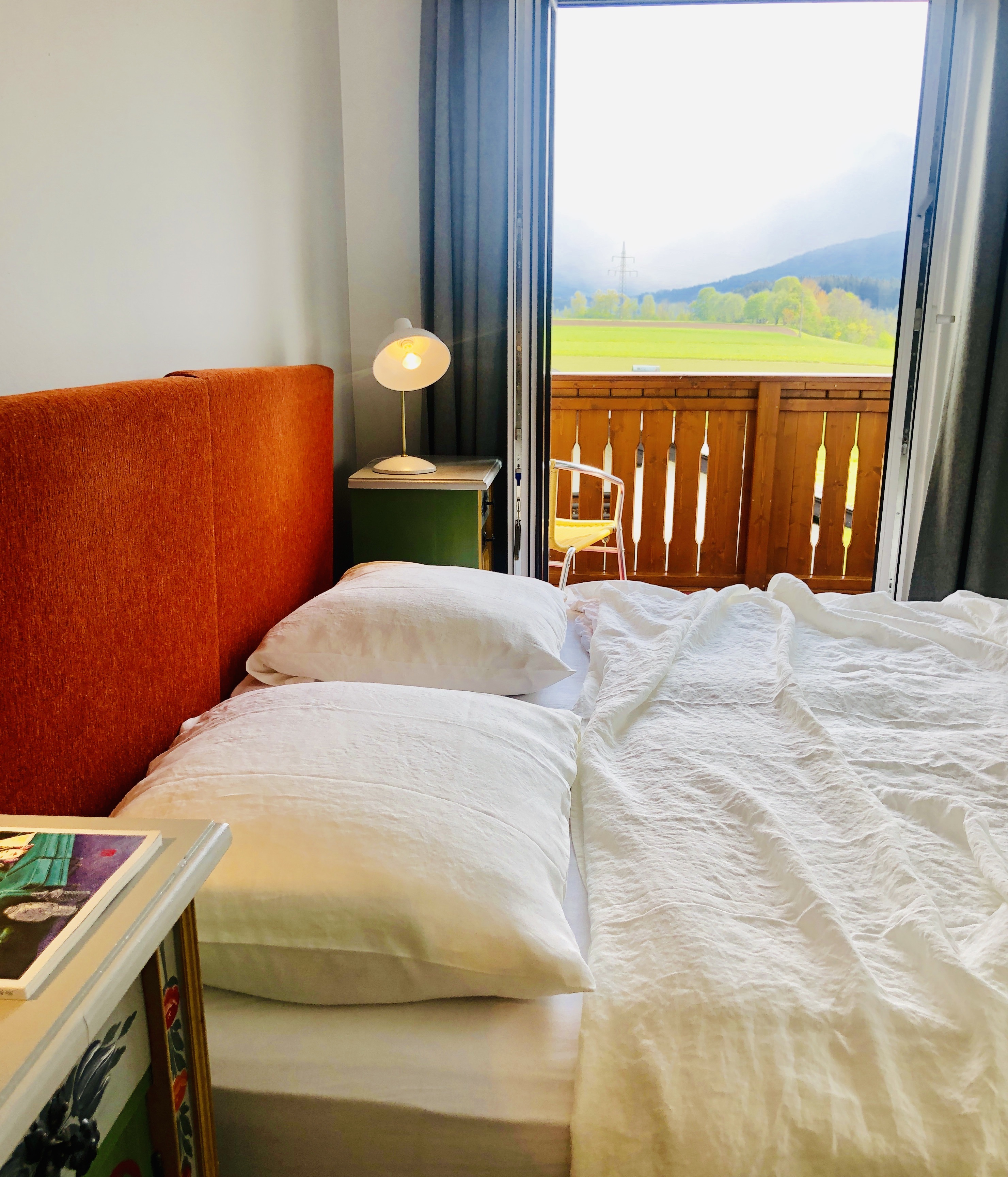Monteur-Zimmer - Fernseher - Zimmerbeispiel - Sonnenhof Innsbruck - Igls