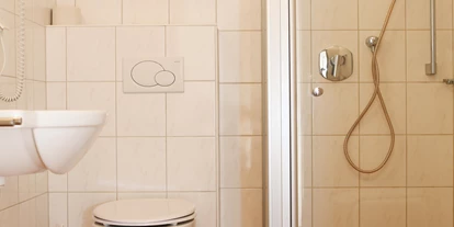 Monteur-Zimmer - Österreich - Badezimmer Bsp. - Sonnenhof Innsbruck - Igls