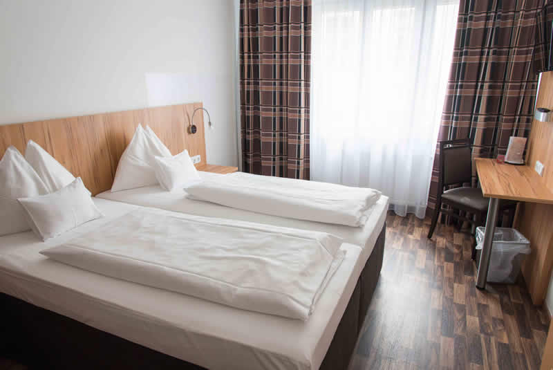 Monteur-Zimmer - Groß-Enzersdorf - Pension Dr. Geissler