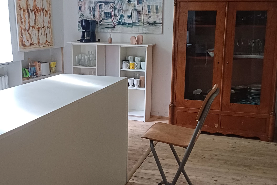 MonteurZimmer: Haus im Grünen