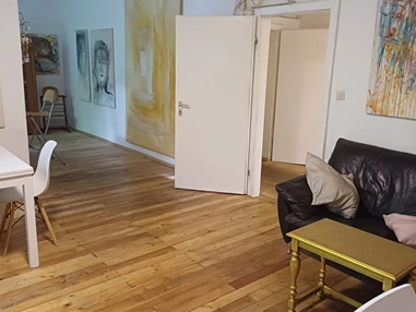 MonteurZimmer: Haus im Grünen