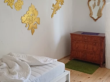 MonteurZimmer: Haus im Grünen