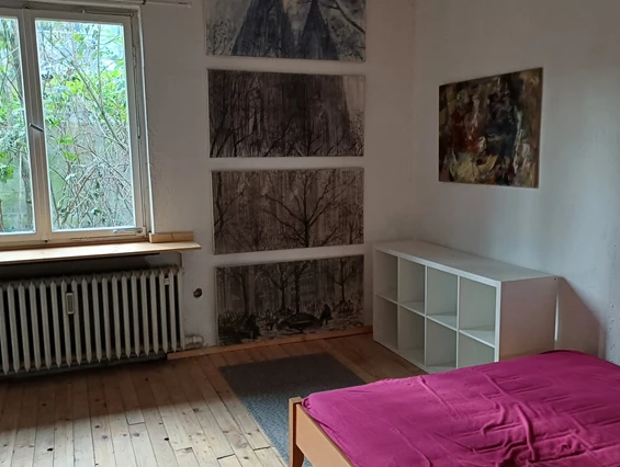 MonteurZimmer: Haus im Grünen