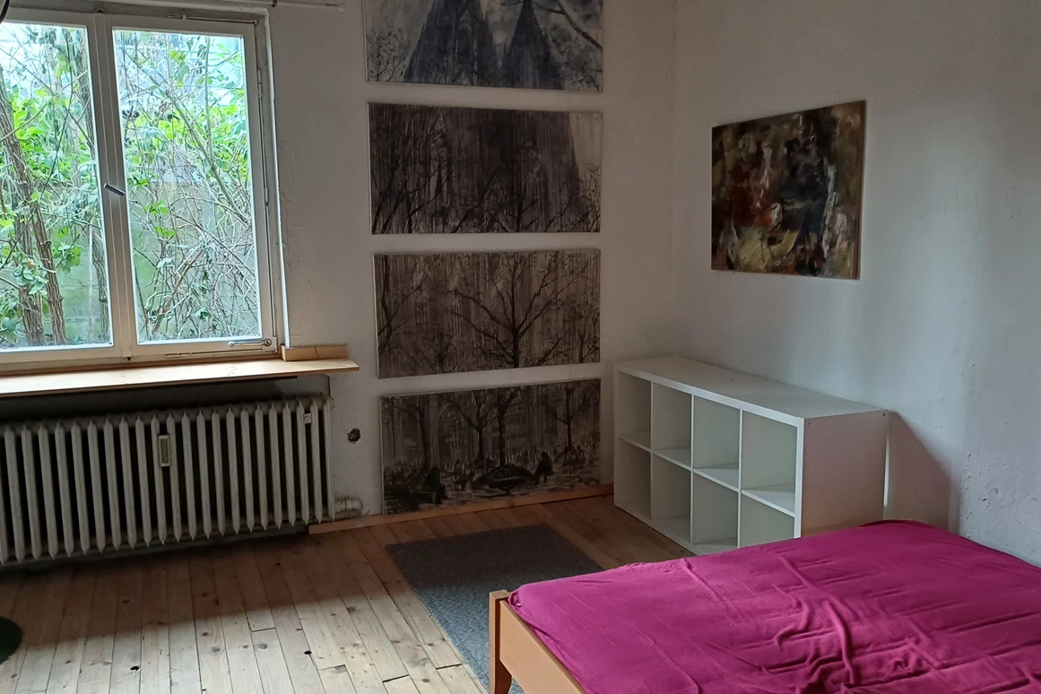 MonteurZimmer: Haus im Grünen