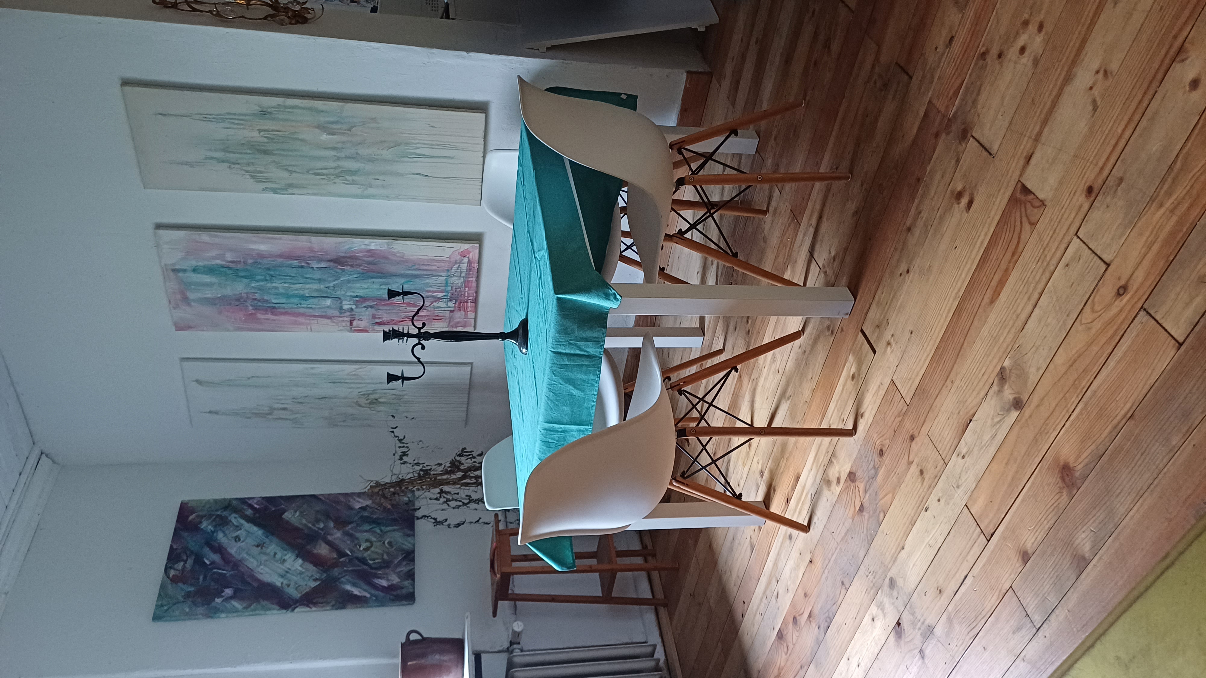 MonteurZimmer: Haus im Grünen