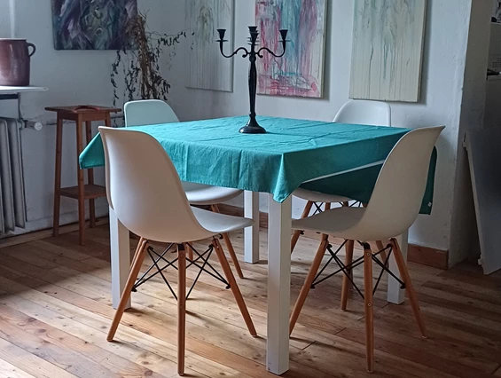 MonteurZimmer: Haus im Grünen