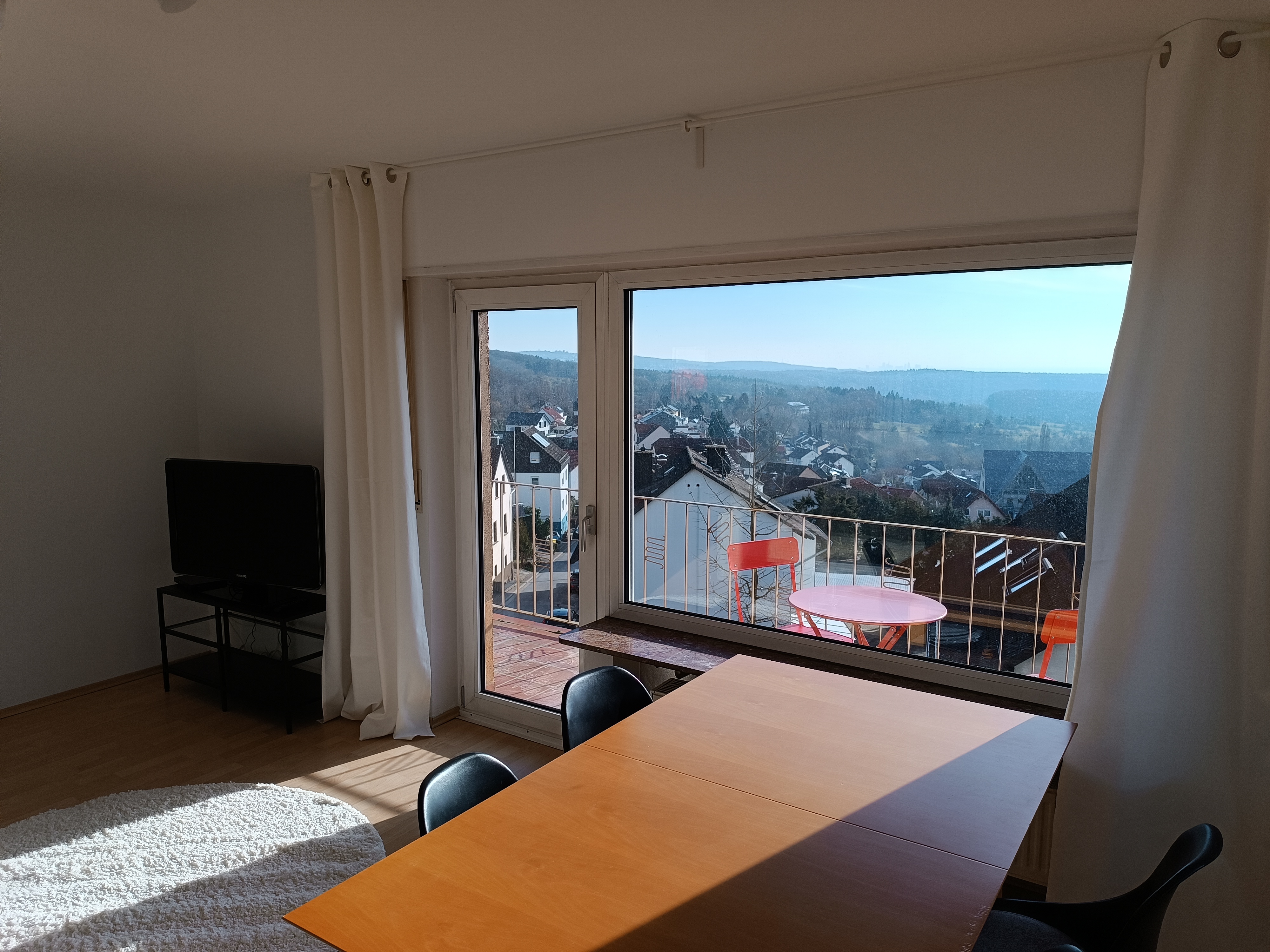 MonteurZimmer: Esszimmer - Ferienwohnung Tante Mimi, Kelkheim