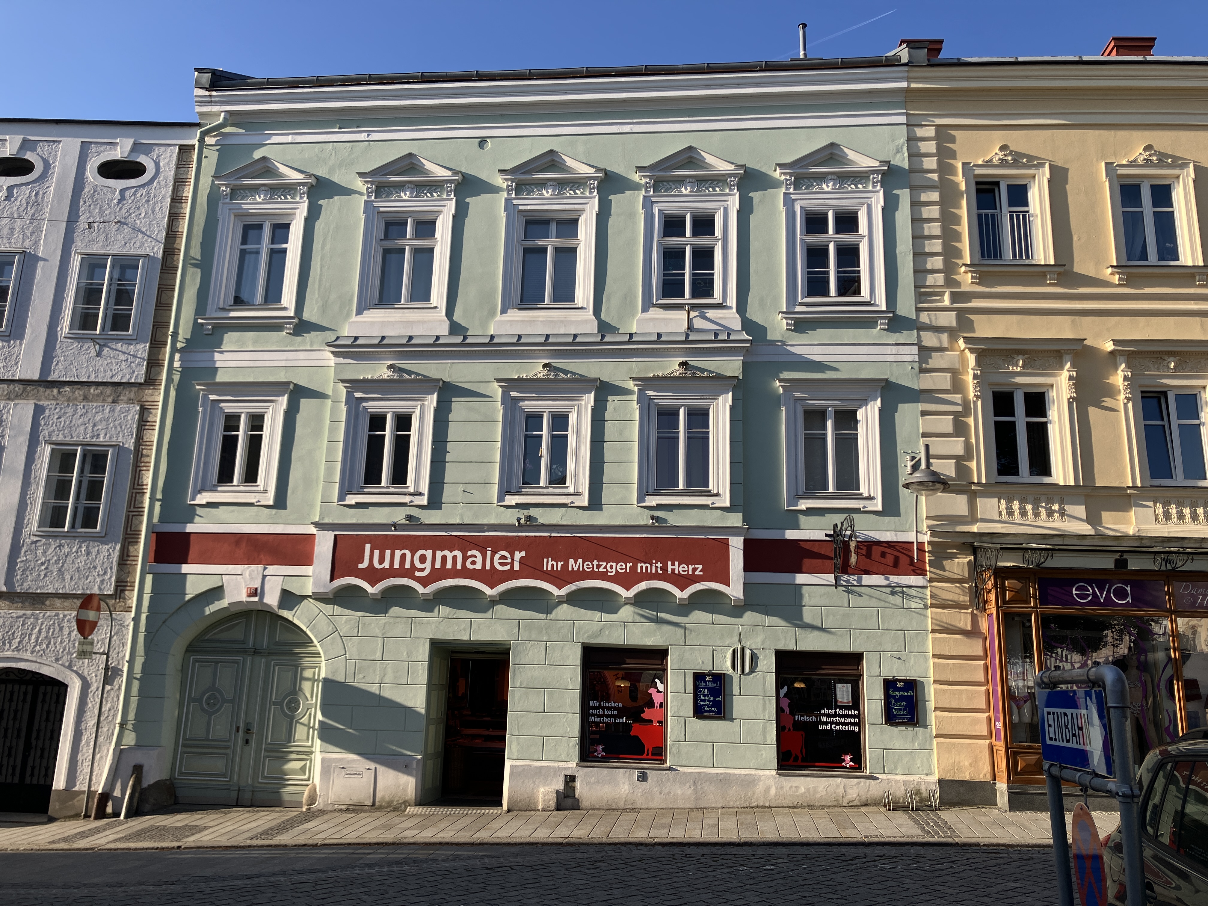 MonteurZimmer: Haus - KARL's Home