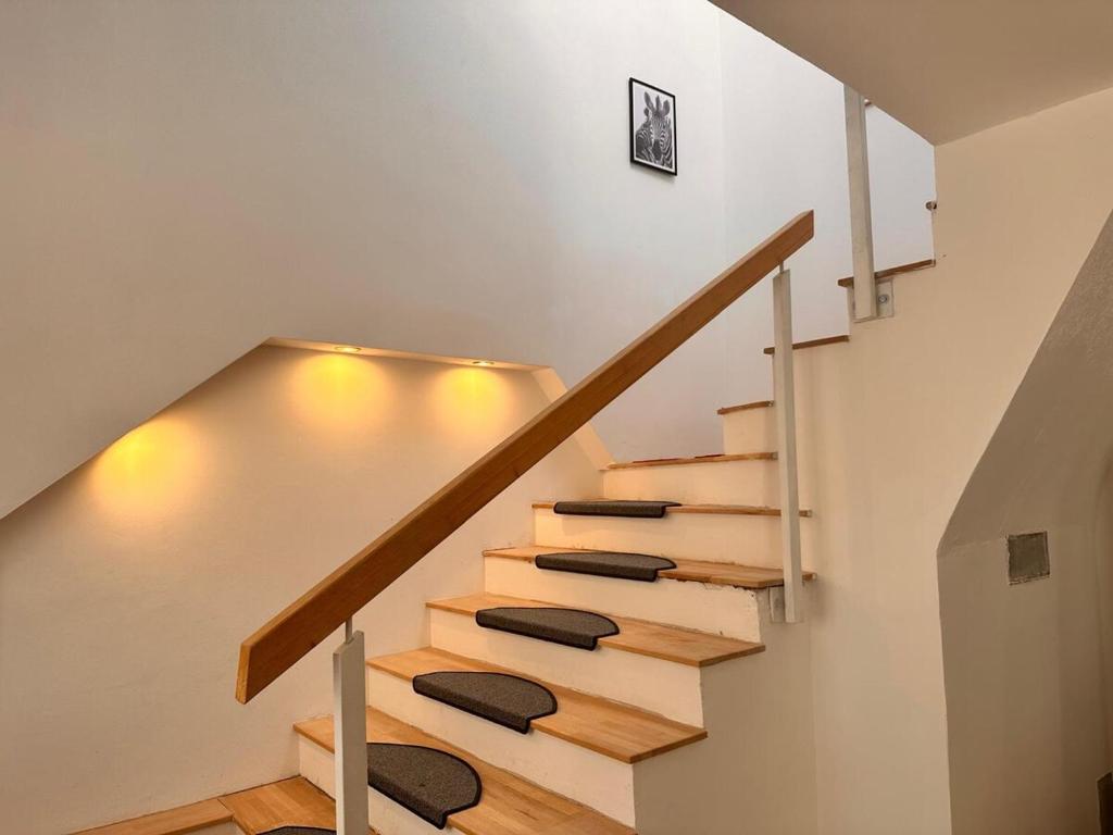 Monteur-Zimmer - Waschmaschine - Baden (Baden) - 8 Geräumige Monteurzimmer Wohnungen im Herzen Wiens | 10. Bezirk, U-Bahn-Nähe, Voll ausgestattete Apartments inkl. Küche, Bad & Waschmaschine für bis zu 6 Personen – Ihre ideale Unterkunft!