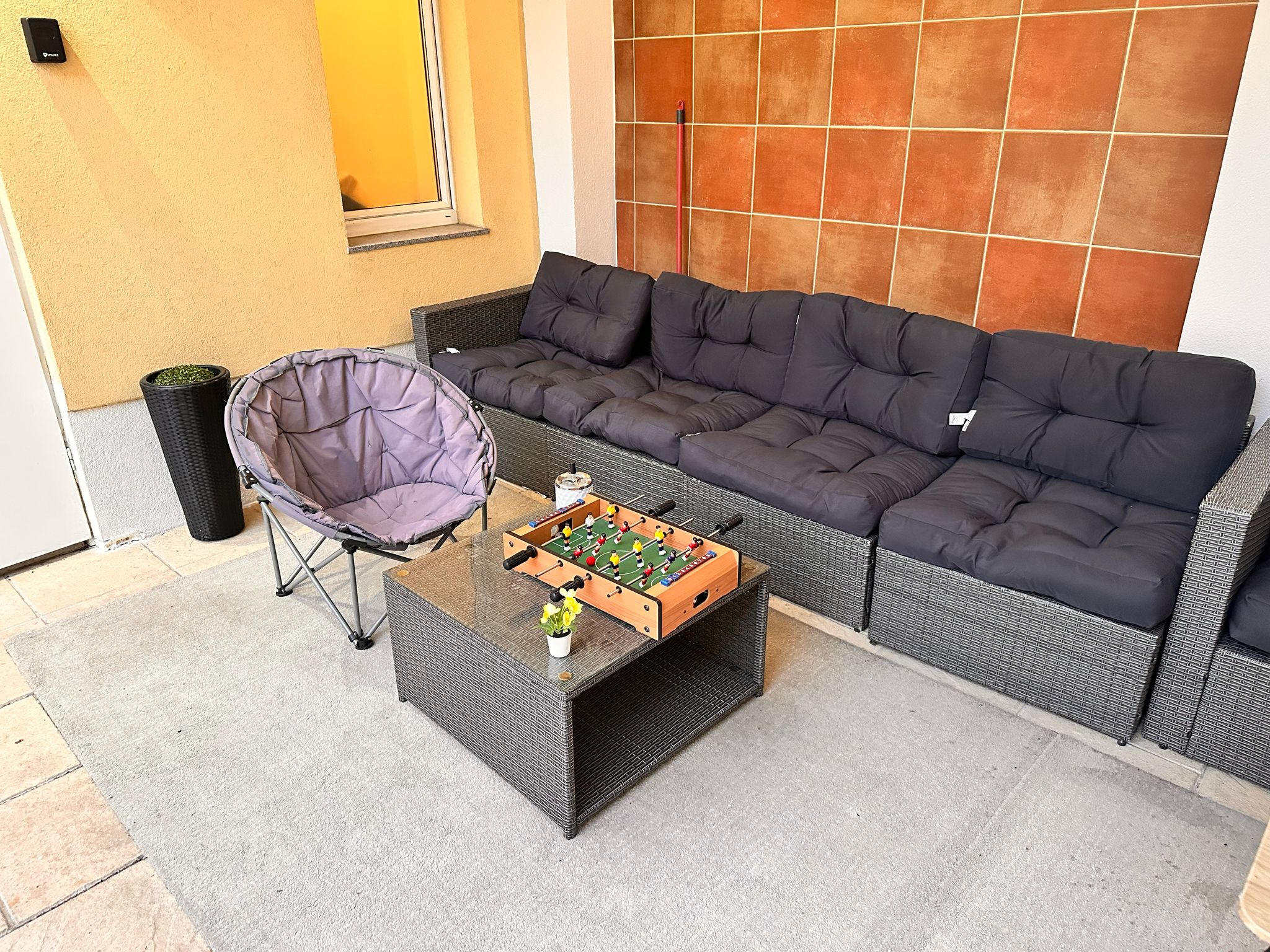 MonteurZimmer: 8 Geräumige Monteurzimmer Wohnungen im Herzen Wiens | 10. Bezirk, U-Bahn-Nähe, Voll ausgestattete Apartments inkl. Küche, Bad & Waschmaschine für bis zu 6 Personen – Ihre ideale Unterkunft!