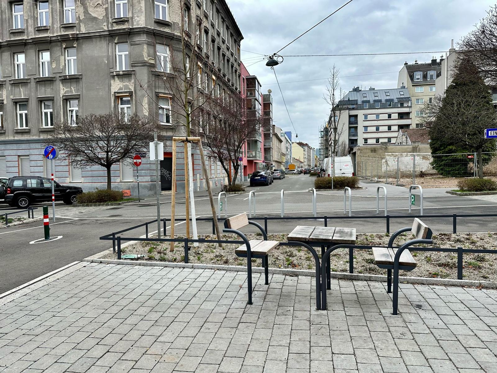 MonteurZimmer: 8 Geräumige Monteurzimmer Wohnungen im Herzen Wiens | 10. Bezirk, U-Bahn-Nähe, Voll ausgestattete Apartments inkl. Küche, Bad & Waschmaschine für bis zu 6 Personen – Ihre ideale Unterkunft!