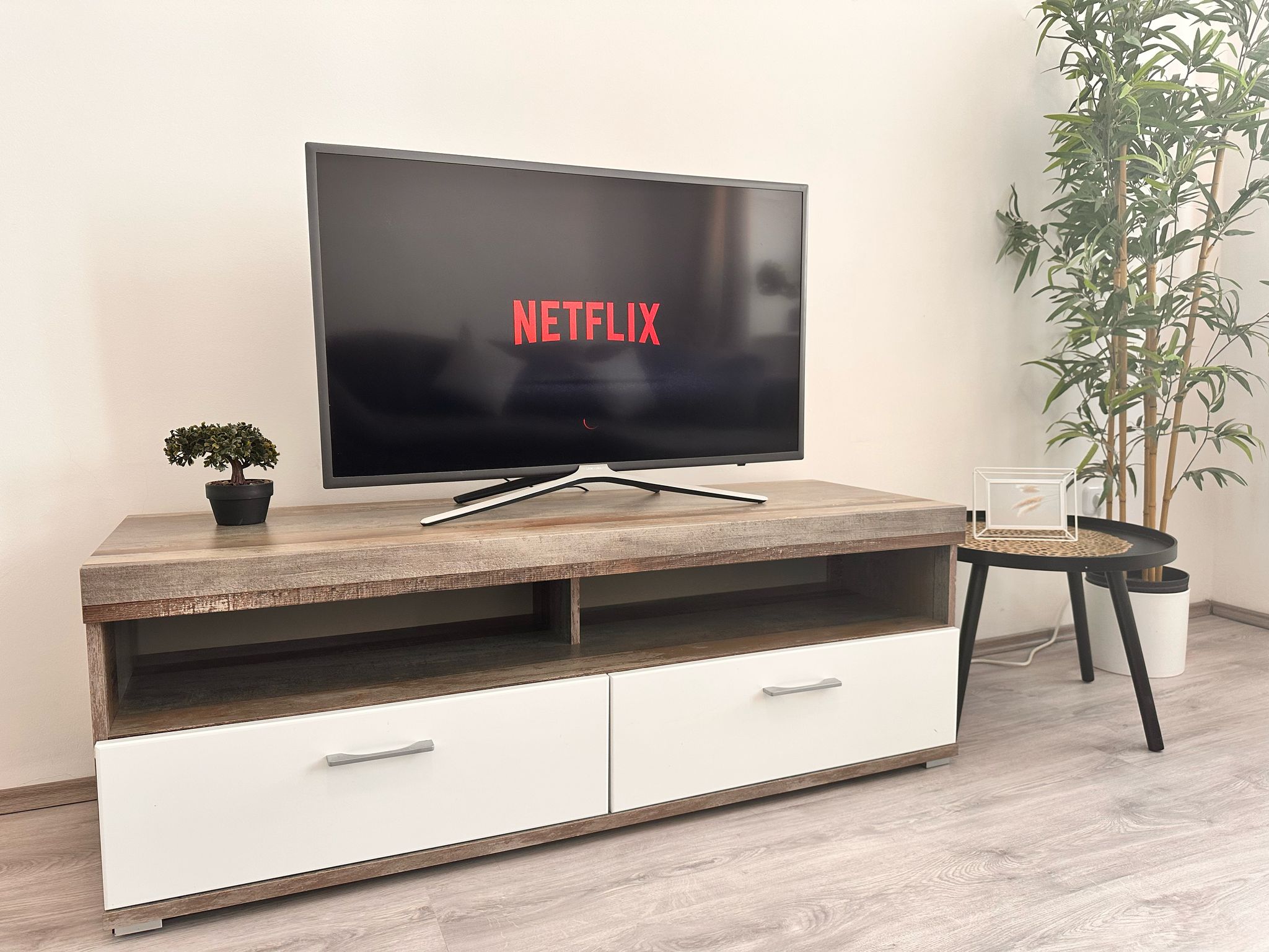 MonteurZimmer: 8 Geräumige Monteurzimmer Wohnungen im Herzen Wiens | 10. Bezirk, U-Bahn-Nähe, Voll ausgestattete Apartments inkl. Küche, Bad & Waschmaschine für bis zu 6 Personen – Ihre ideale Unterkunft!