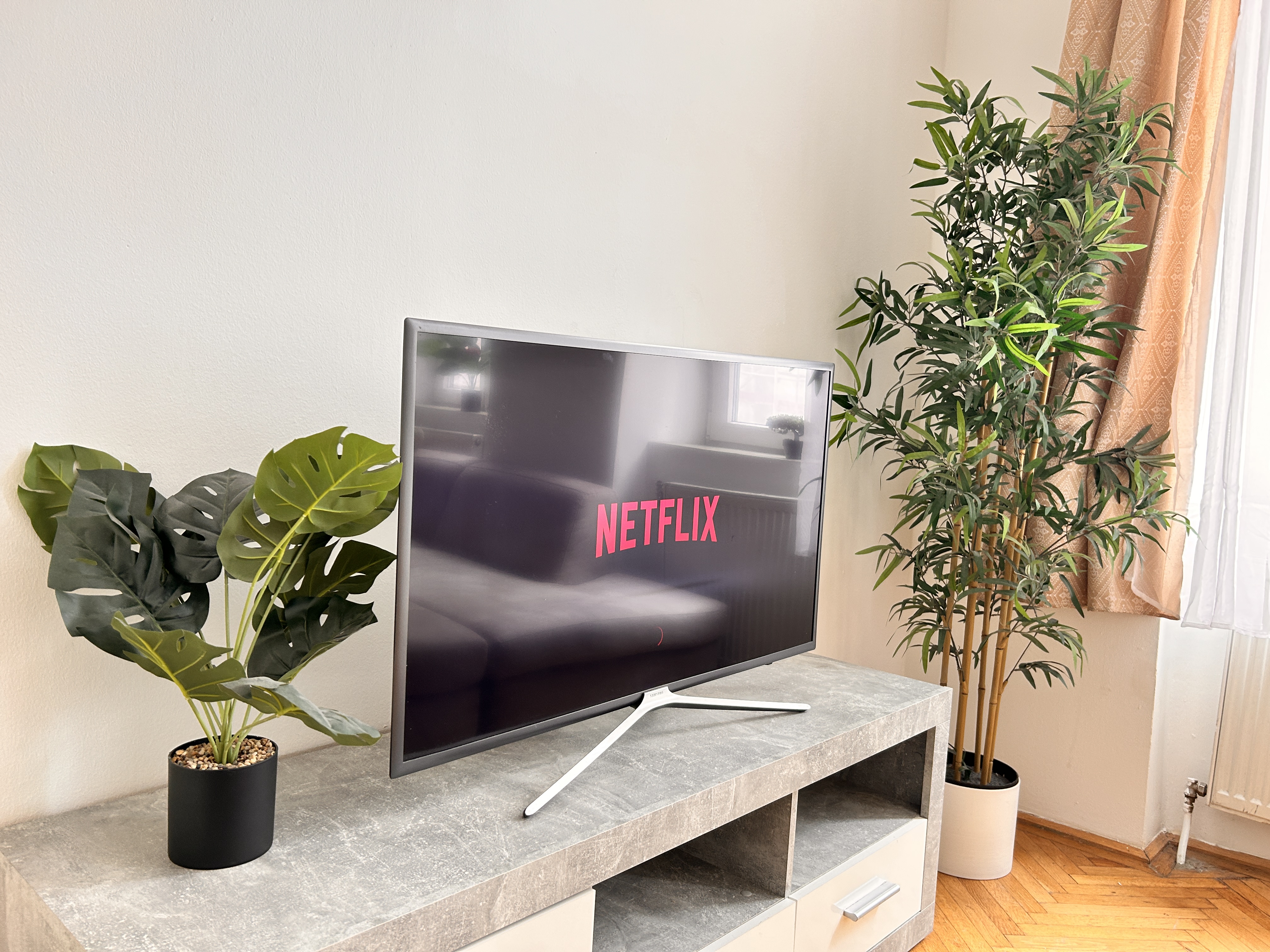 MonteurZimmer: 8 Geräumige Monteurzimmer Wohnungen im Herzen Wiens | 10. Bezirk, U-Bahn-Nähe, Voll ausgestattete Apartments inkl. Küche, Bad & Waschmaschine für bis zu 6 Personen – Ihre ideale Unterkunft!