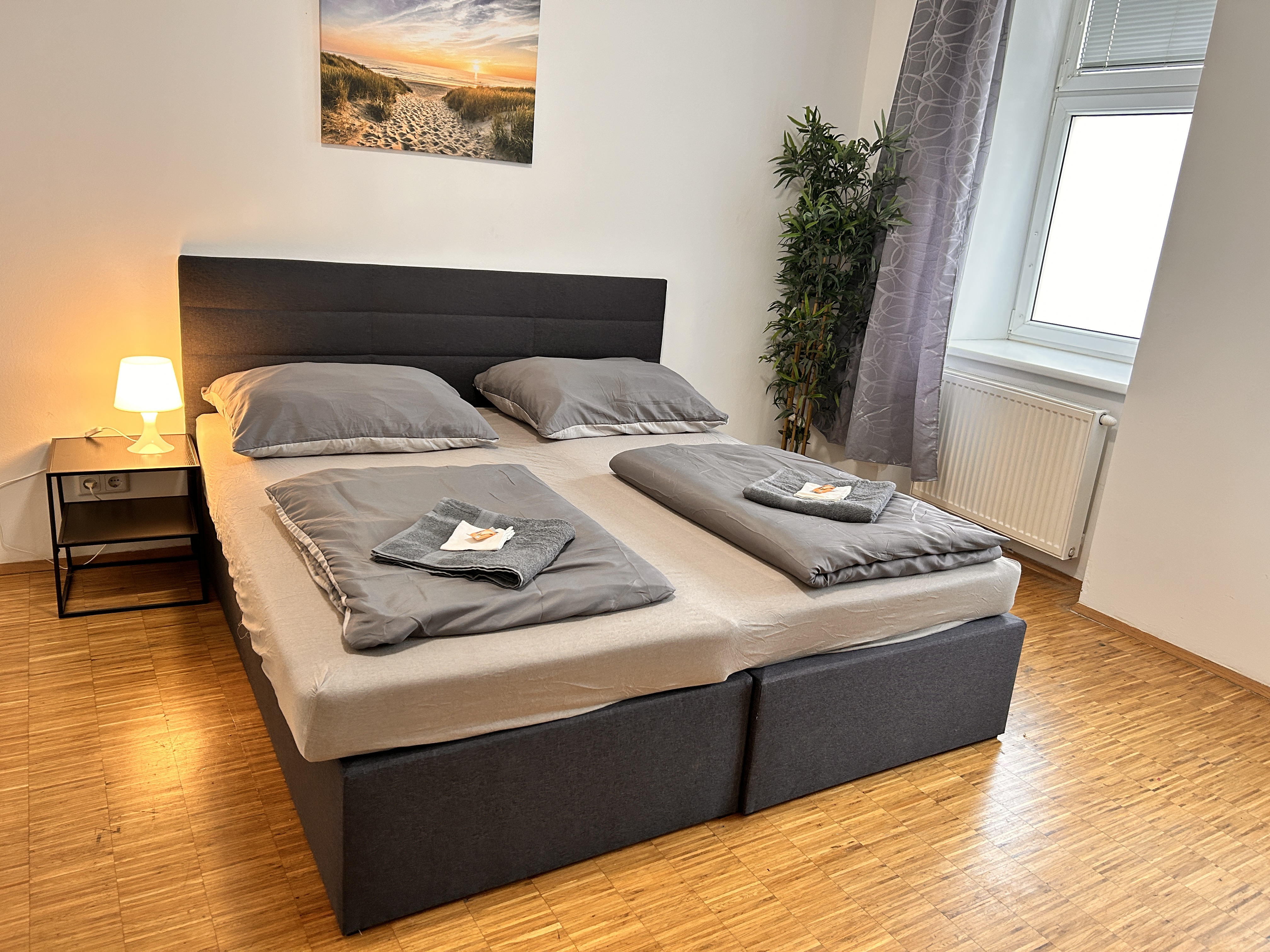 MonteurZimmer: 8 Geräumige Monteurzimmer Wohnungen im Herzen Wiens | 10. Bezirk, U-Bahn-Nähe, Voll ausgestattete Apartments inkl. Küche, Bad & Waschmaschine für bis zu 6 Personen – Ihre ideale Unterkunft!