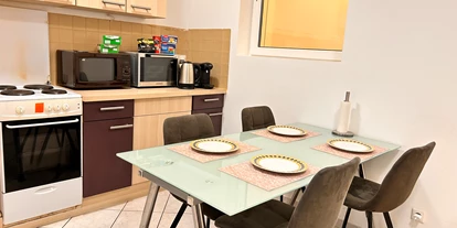 Monteur-Zimmer - Küche - Wien-Stadt - 8 Geräumige Monteurzimmer Wohnungen im Herzen Wiens | 10. Bezirk, U-Bahn-Nähe, Voll ausgestattete Apartments inkl. Küche, Bad & Waschmaschine für bis zu 6 Personen – Ihre ideale Unterkunft!