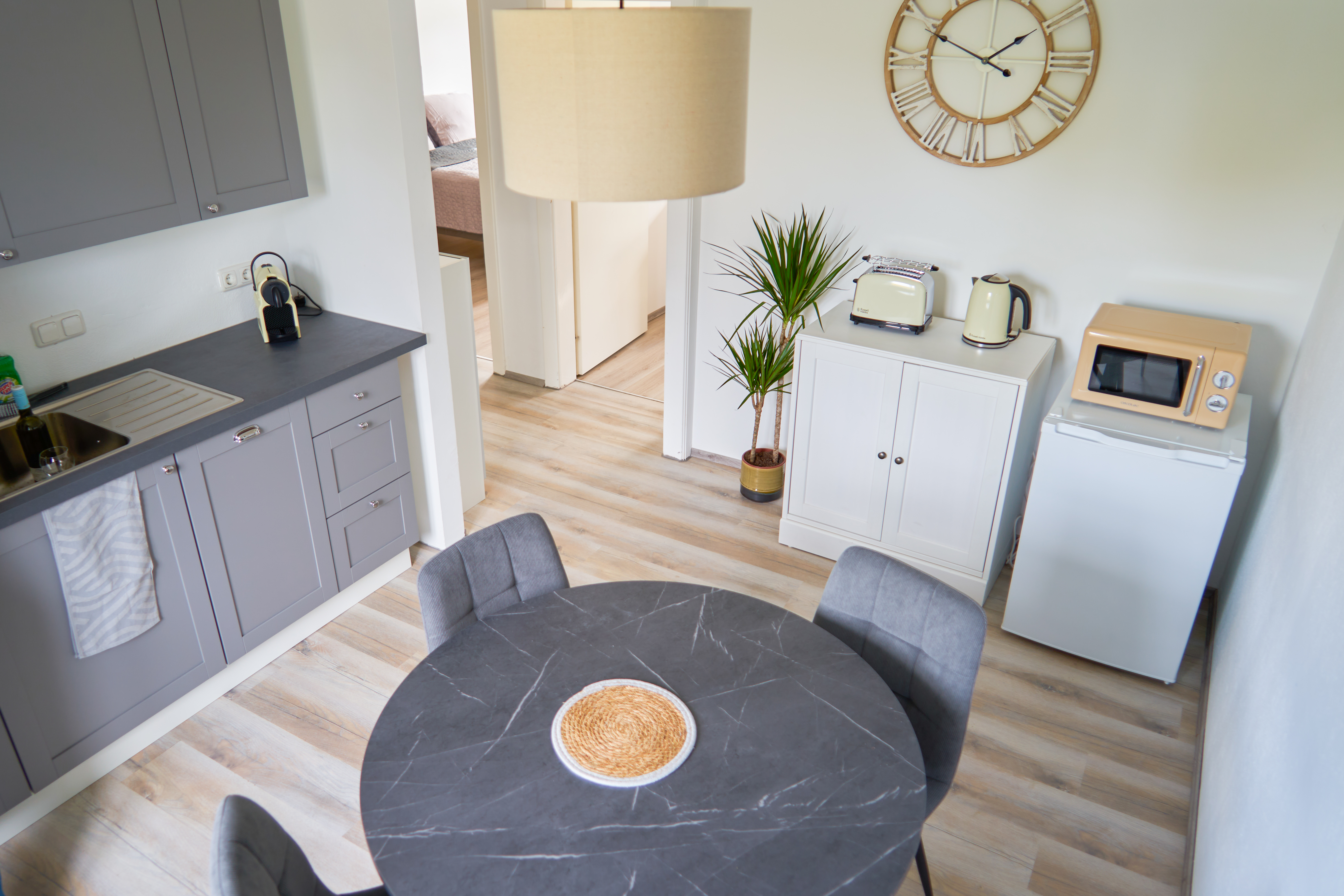 Monteur-Zimmer - Preis pro Nacht - Vösendorf - revLIVING Quintus - revLIVING Apartments Baden bei Wien 