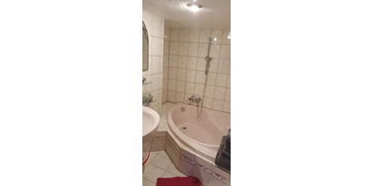 Monteur-Zimmer - Zwenkau - Badewanne - FeWo Bienchen