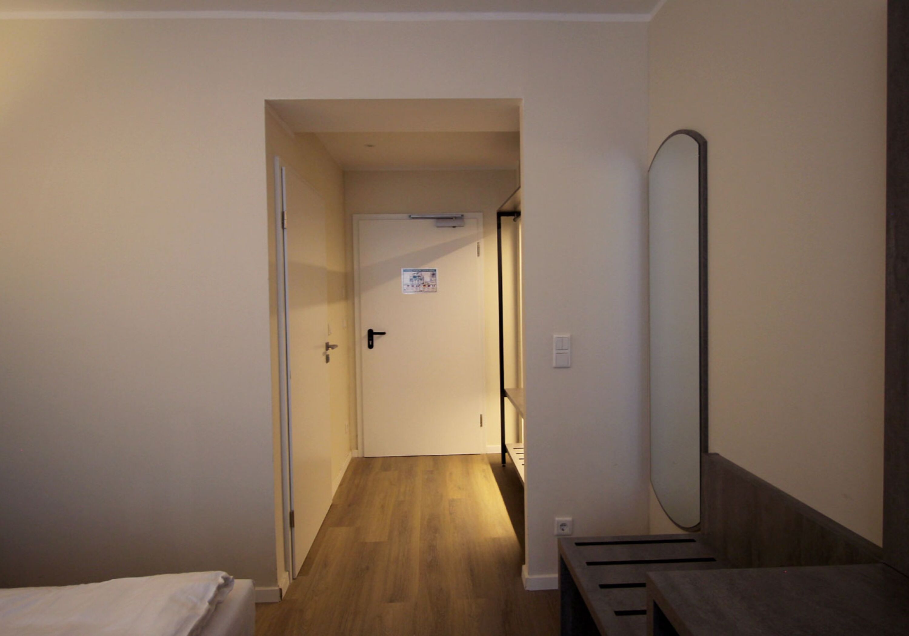 Monteur-Zimmer - Brühl (Rhein-Erft-Kreis) - HomeRent in Köln, linksrheinisch