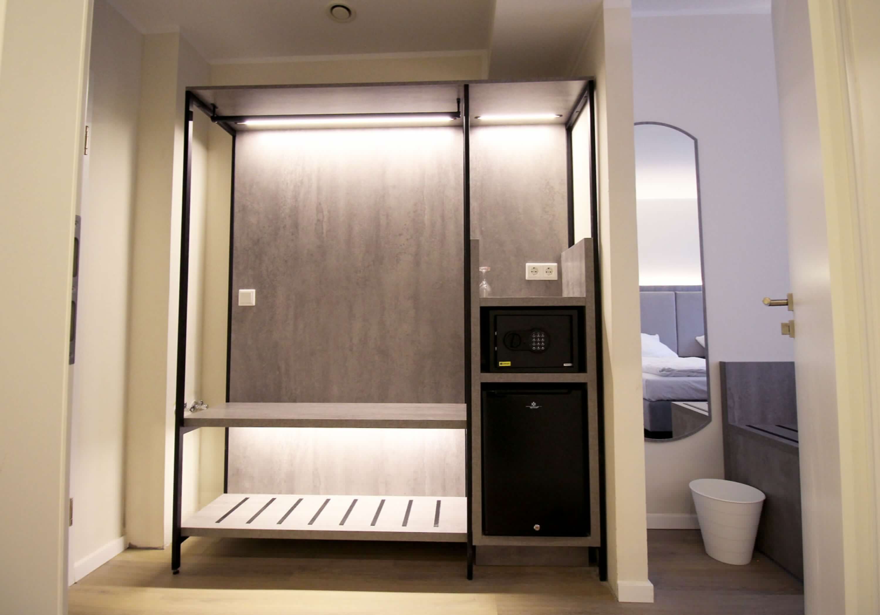 Monteur-Zimmer - Brühl (Rhein-Erft-Kreis) - HomeRent in Köln, linksrheinisch