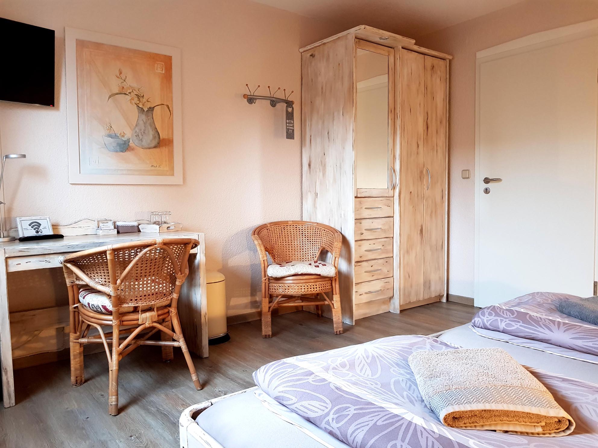 Monteur-Zimmer - Zimmerarten: Mehrbettzimmer - Schleswig-Holstein - Doppelzimmer - Hotel Gästehaus Flensburg Engelsby