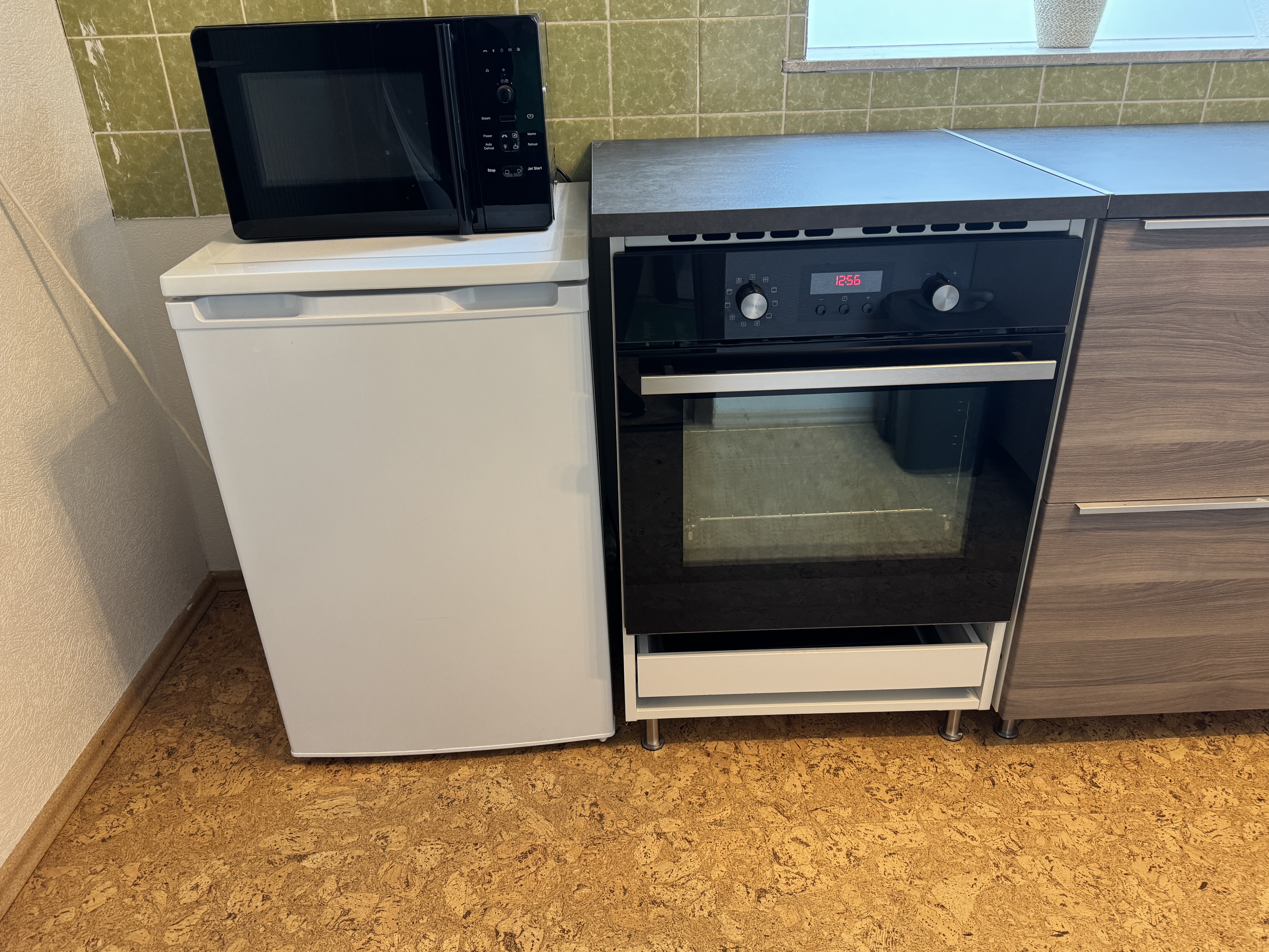 MonteurZimmer: Backofen, Kühlschrank, Mikrowelle - Fewo Naturblick 