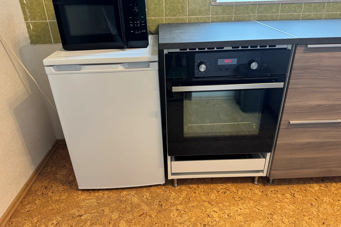 MonteurZimmer: Backofen, Kühlschrank, Mikrowelle - Fewo Naturblick