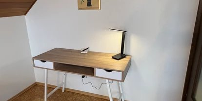 Monteur-Zimmer - Hirschaid - Schreibtisch - Fewo Naturblick
