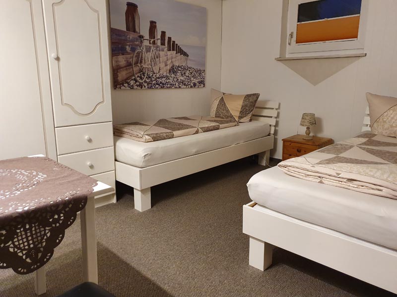 Monteur-Zimmer - Zahlungsarten: Auf Rechnung - Deutschland - Schlafzimmer 02 - Ferienwohnung Engelsby